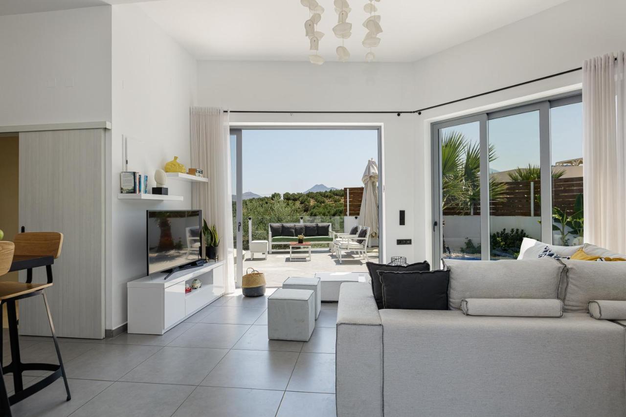 Chara Sensory Luxury Villa With Heated Pool & Gym, By Thinkvilla Panormos  Exterior photo